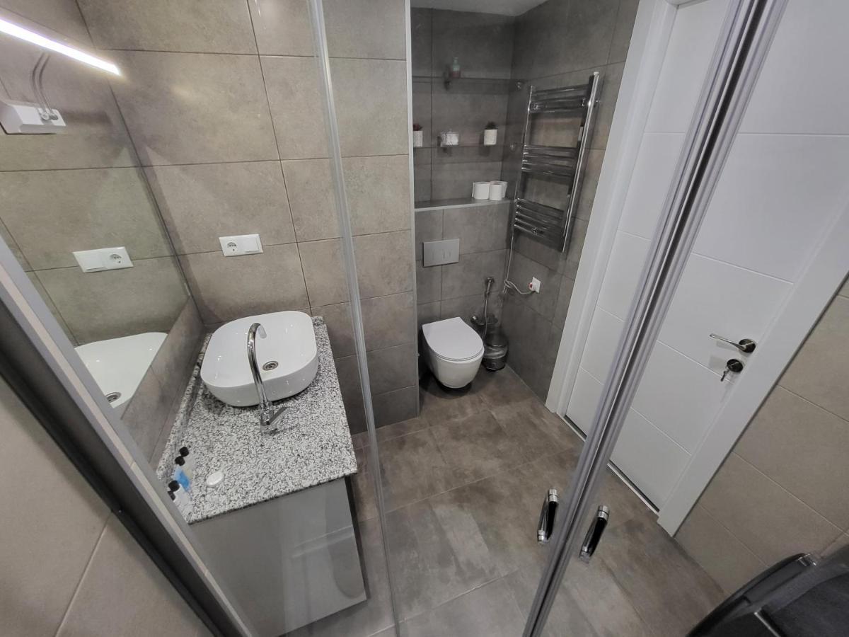 Holiday Apartments 巴统 外观 照片