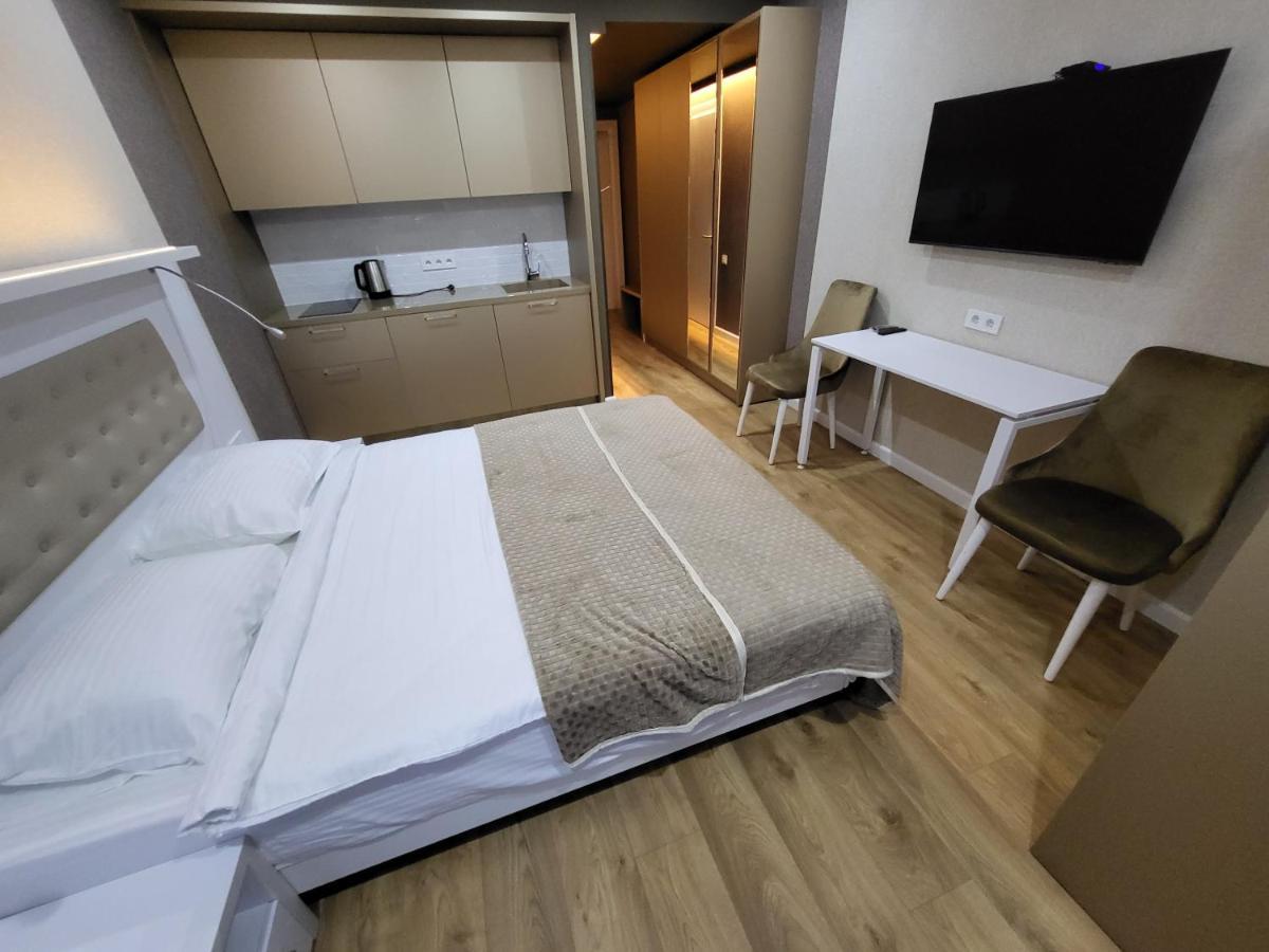 Holiday Apartments 巴统 外观 照片