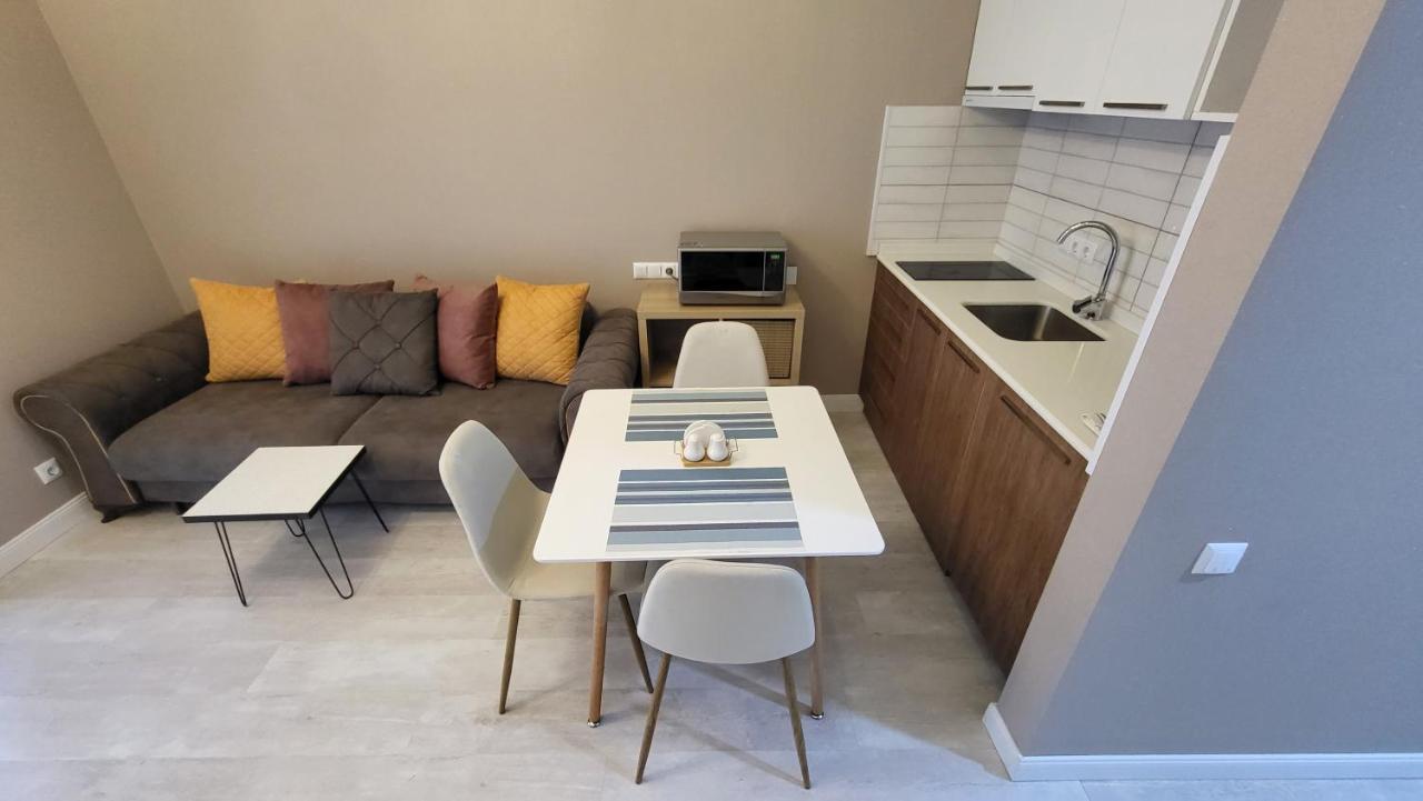 Holiday Apartments 巴统 外观 照片