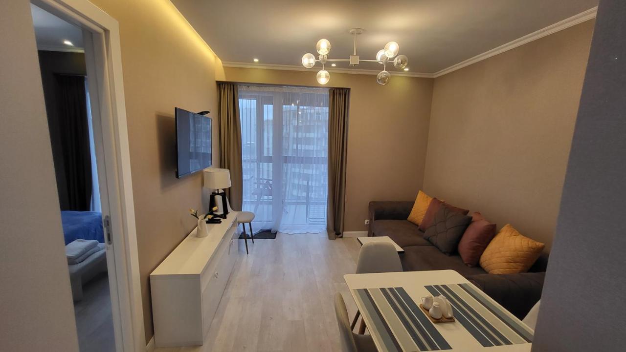 Holiday Apartments 巴统 外观 照片
